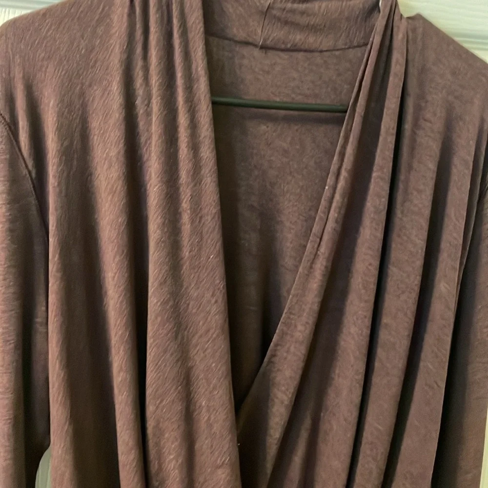 Lululemon top with cross over and long sleeves with slit for your thumbs - Picture 5 of 7
